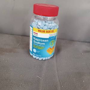 lot 77127 image: Lot Of 400 Cvs Naproxen Sodium 220mg Tablets Relief Exp.721