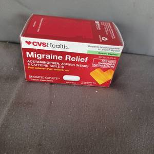 lot 77186 image: CVS Migraine Relief Acetaminophen Caplets 250 mg EXP 822