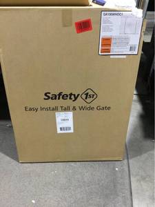 lot 5917 image: Safety First Extra Tall &amp Wide Gate