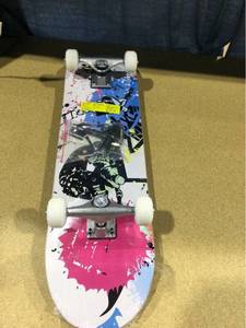 lot 5943 image: Beleev Skateboard