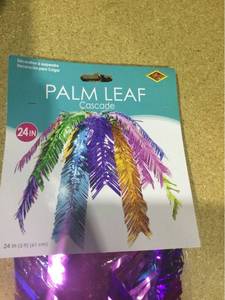 lot 5994 image: Set Of 12 Palm Leaf Party Decor