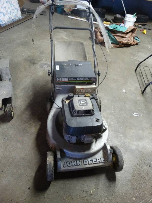 lot 453 image: Josh deer push mower 21 cut.