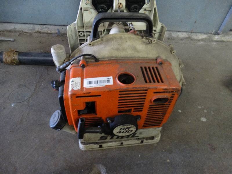 lot 462 image: Stinl BR 400 back pack blower.