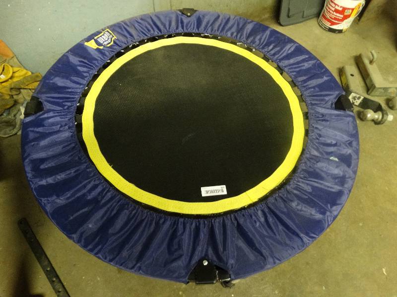 lot 465 image: Small trampoline.