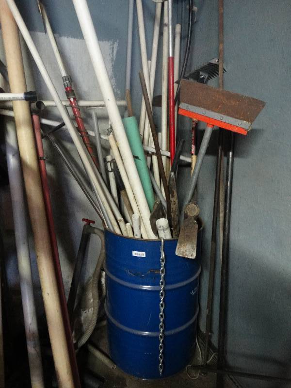 lot 471 image: PBC pipe tree lim cutter & barrel & contents.
