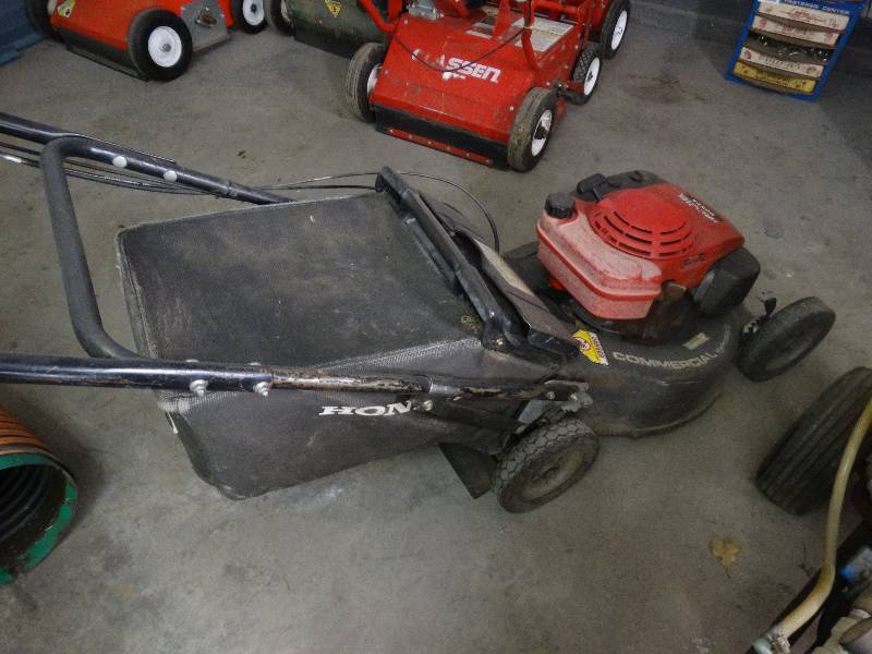 lot 2802 image: Honda commercial push mower.
