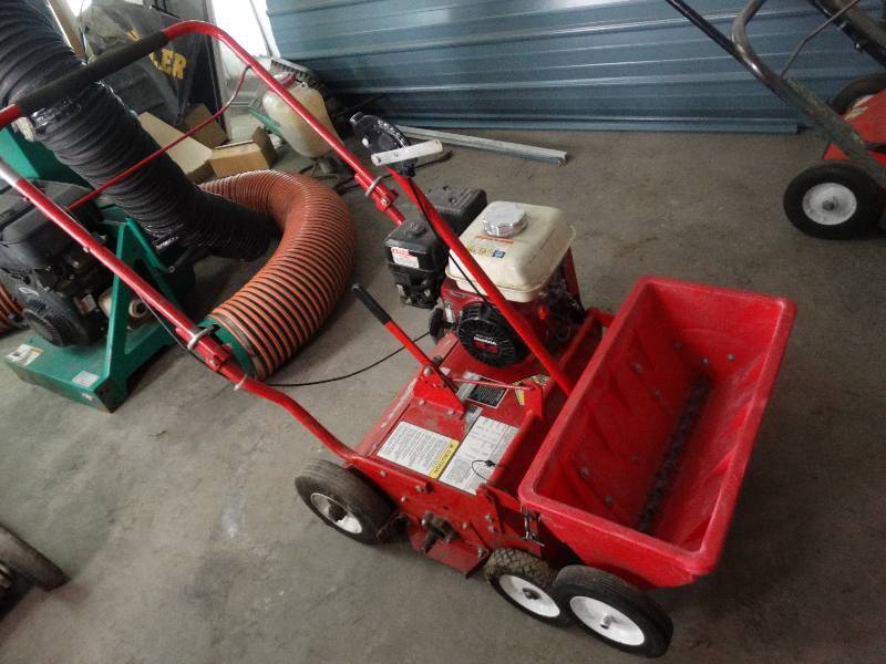 lot 2807 image: Classen CX-160 honda 5.5 hp seeder.