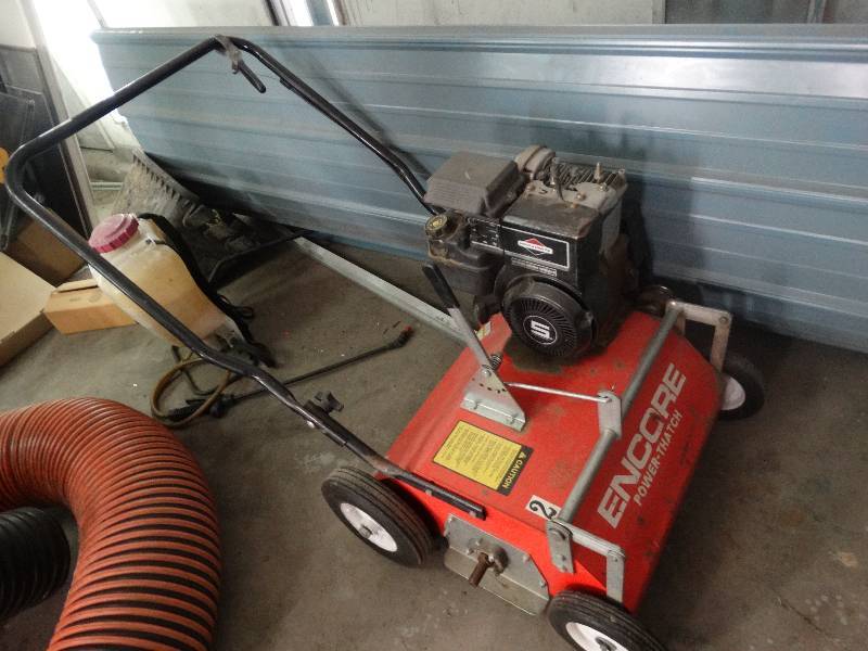 lot 2809 image: Briggs & stratton 5hp seeder encore power thatch.