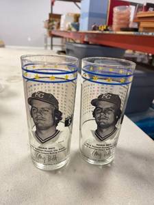lot 64316 image: Pair of KC Royals, George Brett, collectible glasses