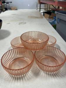 lot 64337 image: pink depression glass bowls, Qty 5