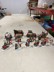 lot 64340 image: Department 56 lot, Qty 14 pieces