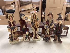 lot 64391 image: Boyds bear folk stone collection, Qty 5