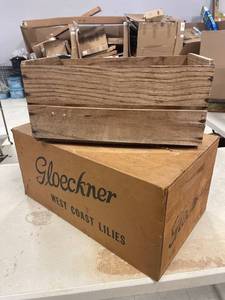 lot 64403 image: wood crate and gloeckner bottle box