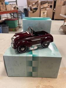 lot 64411 image: Kiddie car classic, 1937 steelcraft Murray airflow, Qty 2