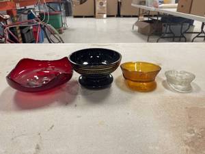 lot 64425 image: misc glassware, Viking red footed bowl, amethyst vasedish, amber and clear hats