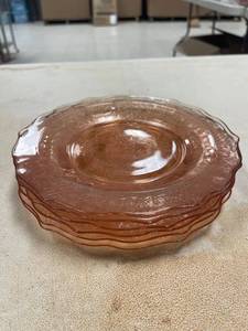 lot 64435 image: Vintage pink depression plates, Qty 6