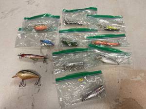 lot 64459 image: misc fish lures