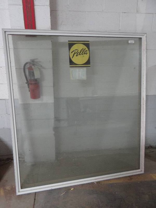 lot 100 image: Pella window.