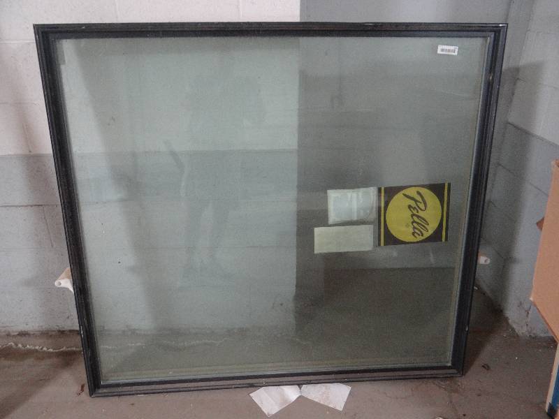 lot 101 image: Pella window.