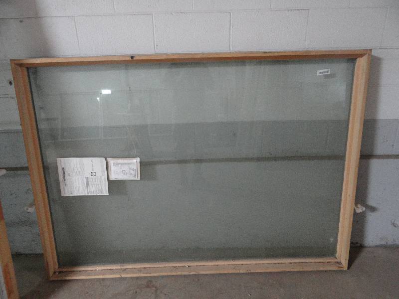 lot 106 image: Pella window.