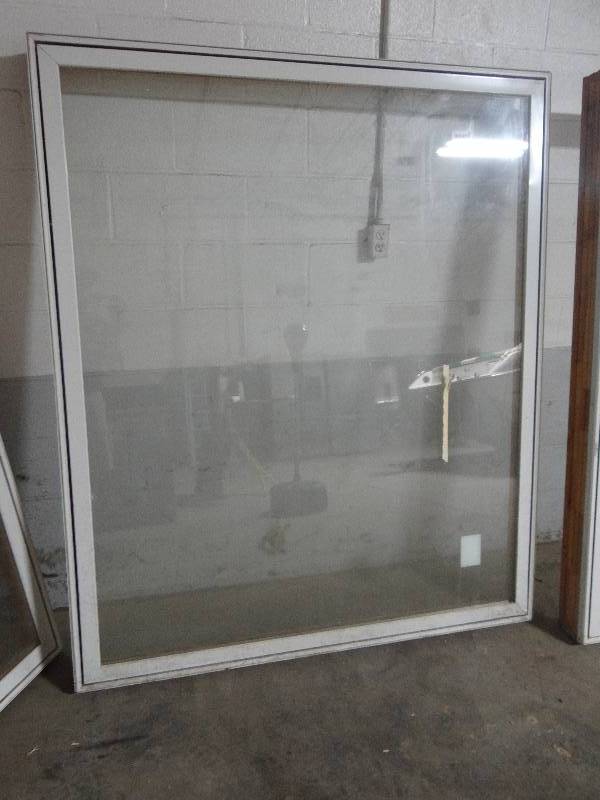 lot 111 image: Pella Architect series window.