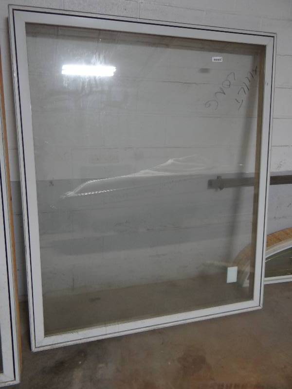 lot 113 image: Pella Architect series window.