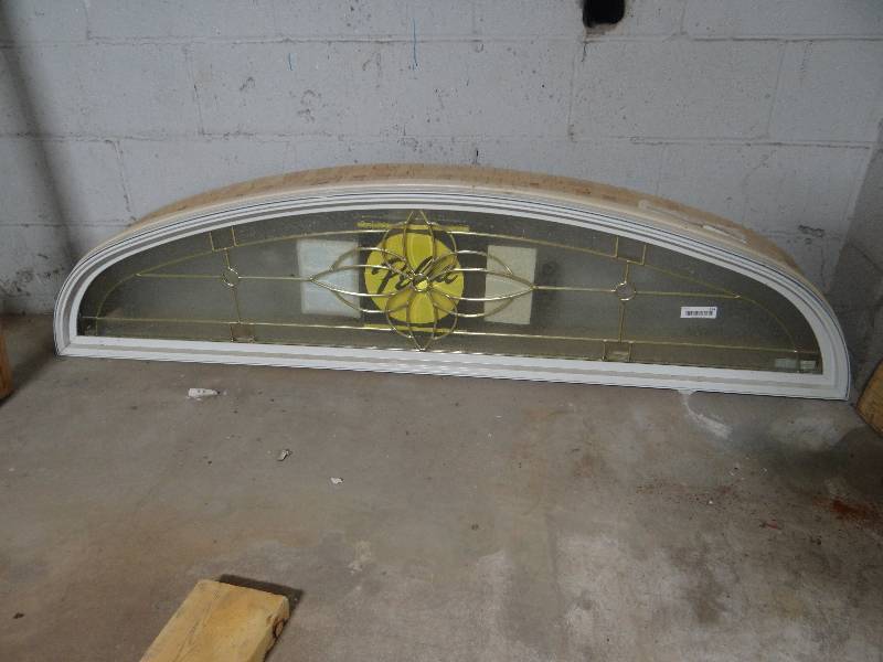 lot 114 image: Pella arch window.