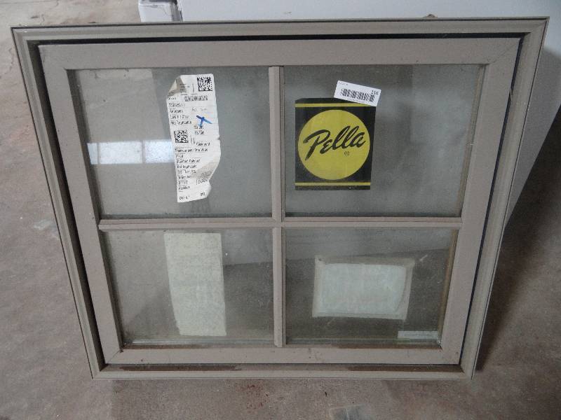lot 116 image: Pella window.