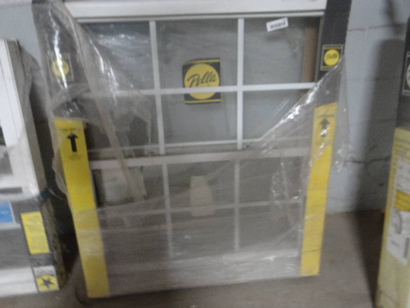 lot 123 image: Pella therma star window.