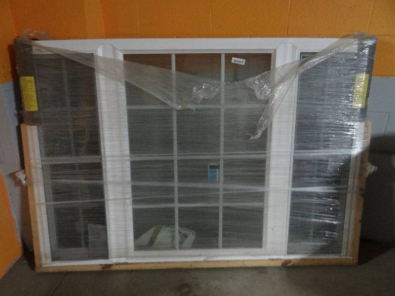 lot 125 image: Pella triple window.