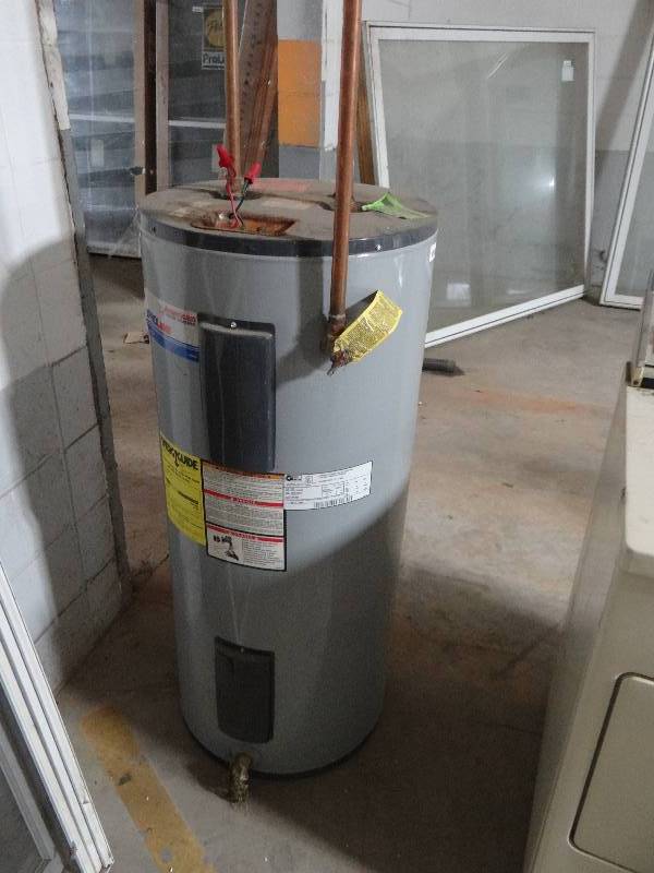 lot 158 image: American proline electric water heater - 40 gal, untested.