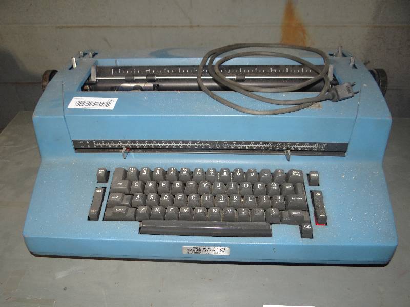 lot 184 image: IBM selectric II electric typewriter.