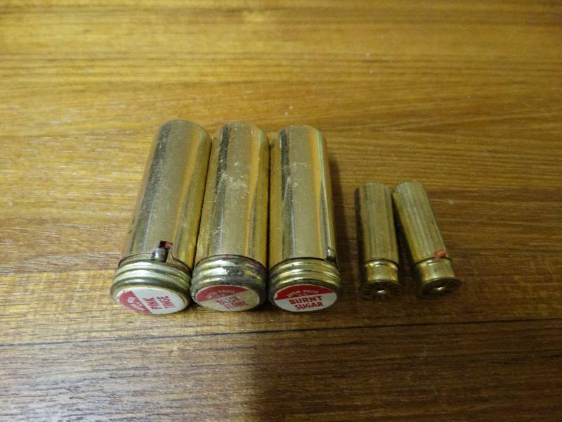 lot 511 image: 5 Vintage avon pocket lipsticks.