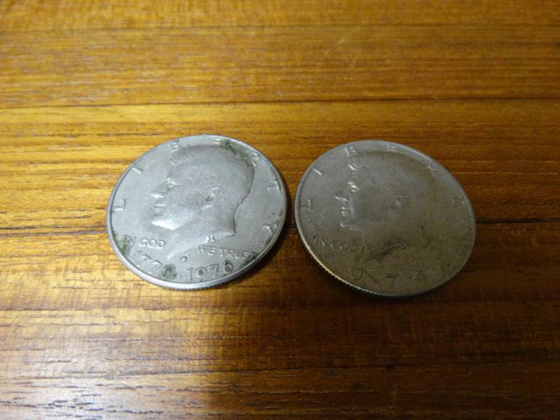 lot 515 image: 1974 & 1976 half dollars.