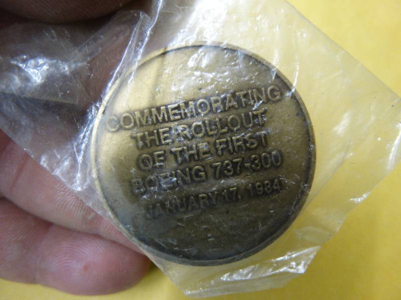 lot 577 image: Commemoration coin - the roll out of the first boeing 737-300.