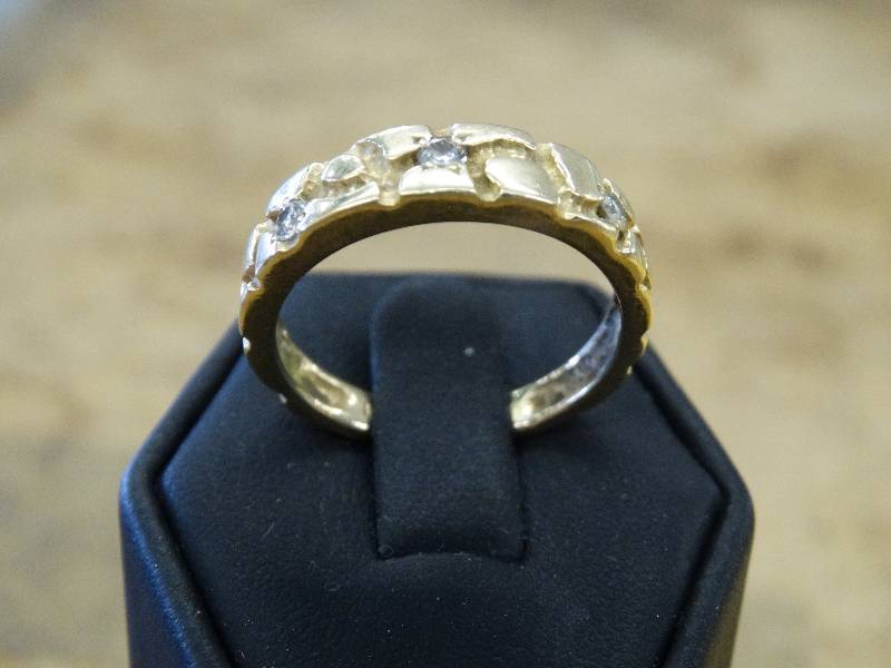 lot 623 image: 14K gold men ring 5.4G of gold.