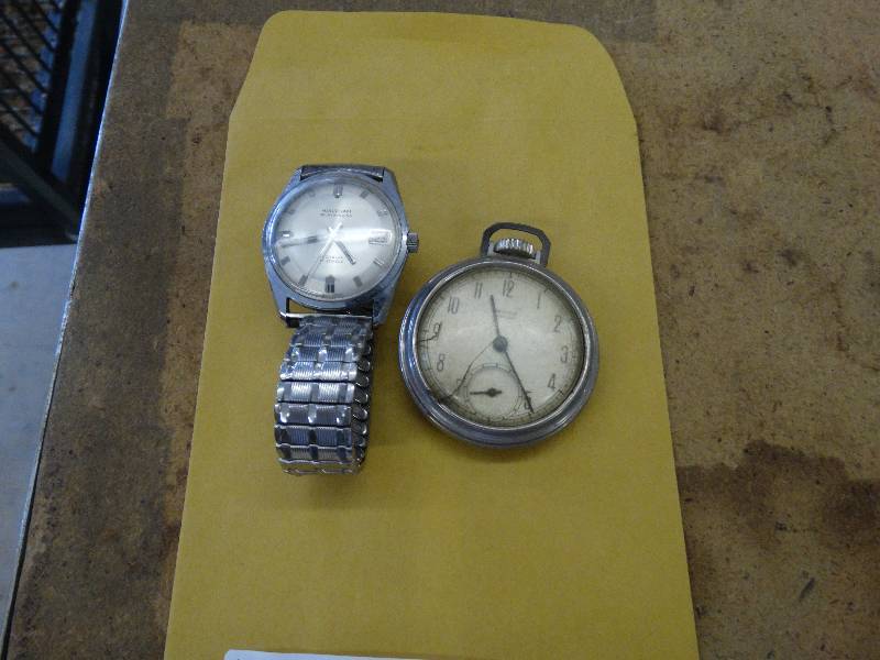 lot 625 image: Wrist watch & pocket watch.