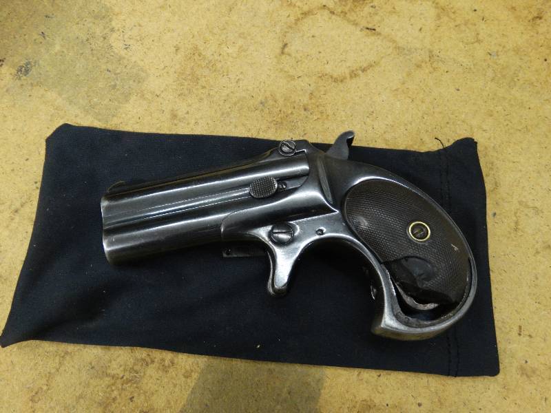 lot 662 image: Remington derringer wbag.