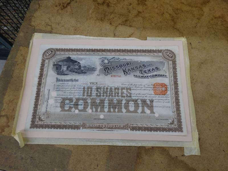 lot 674 image: Vintage stock certificate.