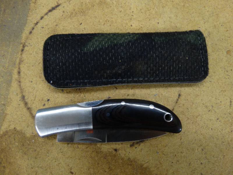 lot 679 image: Seki pocket knife.