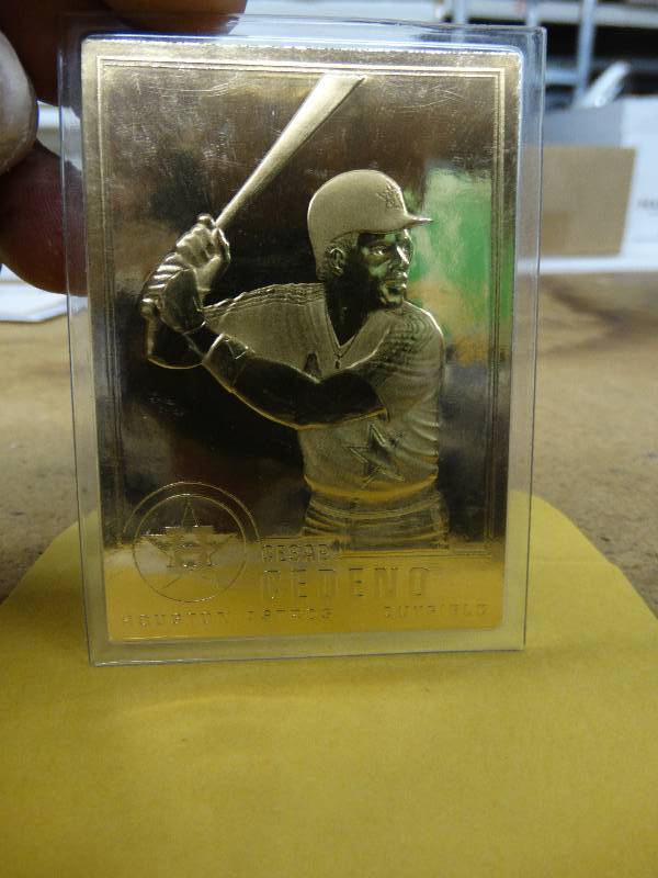 lot 680 image: Cesar cedeno gold trading card.