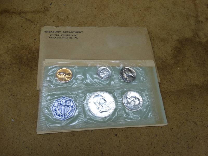 lot 681 image: 1958 proof set - silver coins.
