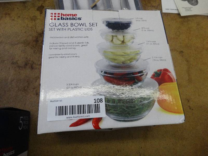 lot 108 image: New Glass Bowl Set With Lids In Box.