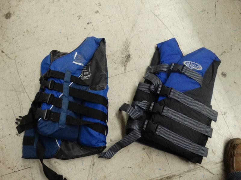 lot 121 image: 2 adult life jackets