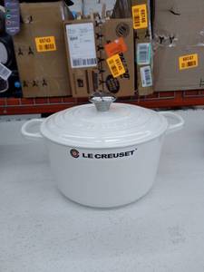 lot 12044 image: Retail - $380.00 Le Creuset Signature 5.25-Qt Deep Oven White
