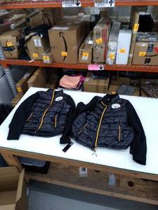 lot 12089 image: NFL Womens Long Sleeve Full Zip Jacket Steelers, XXX-Large