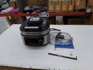 lot 12129 image: PowerXL gril Air fryer combo, model MFC-AF-6, USED, PAN HAS SCRATCHES