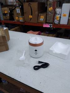 lot 11854 image: Retail - $46.00 J Jason Wu 1.5-Cup Mini Rice Cooker w Measuring Cup, White