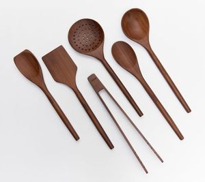 lot 11866 image: Retail - $44.00 J Jason Wu 6-Pc Stained Bamboo Utensil Set