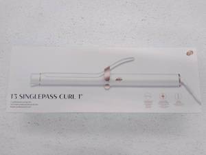 lot 11919 image: Retail - $169.99 T3 SinglePass Curl 1 Curling Iron
